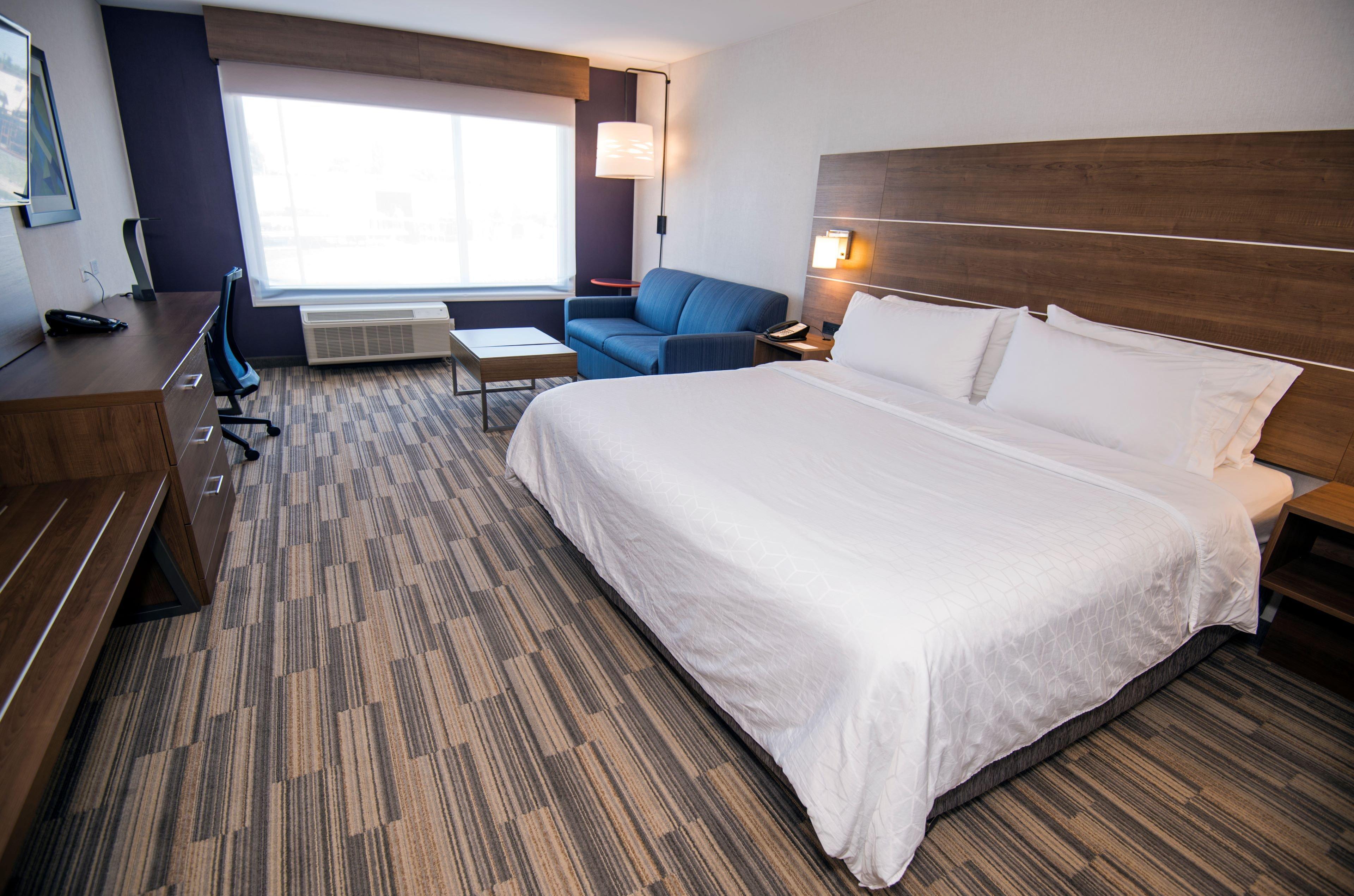 Holiday Inn Express - Red Deer North By Ihg Екстериор снимка