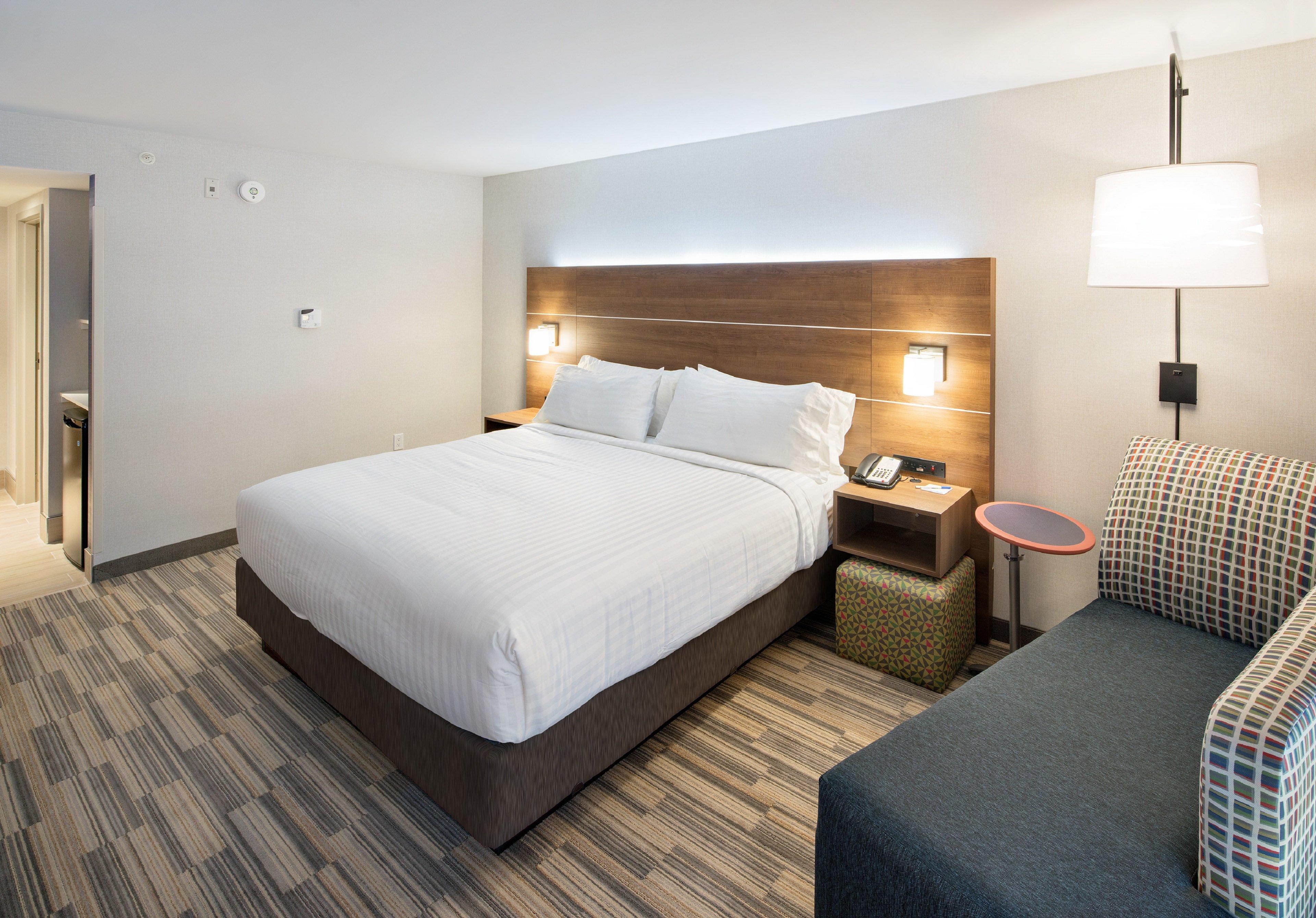Holiday Inn Express - Red Deer North By Ihg Екстериор снимка