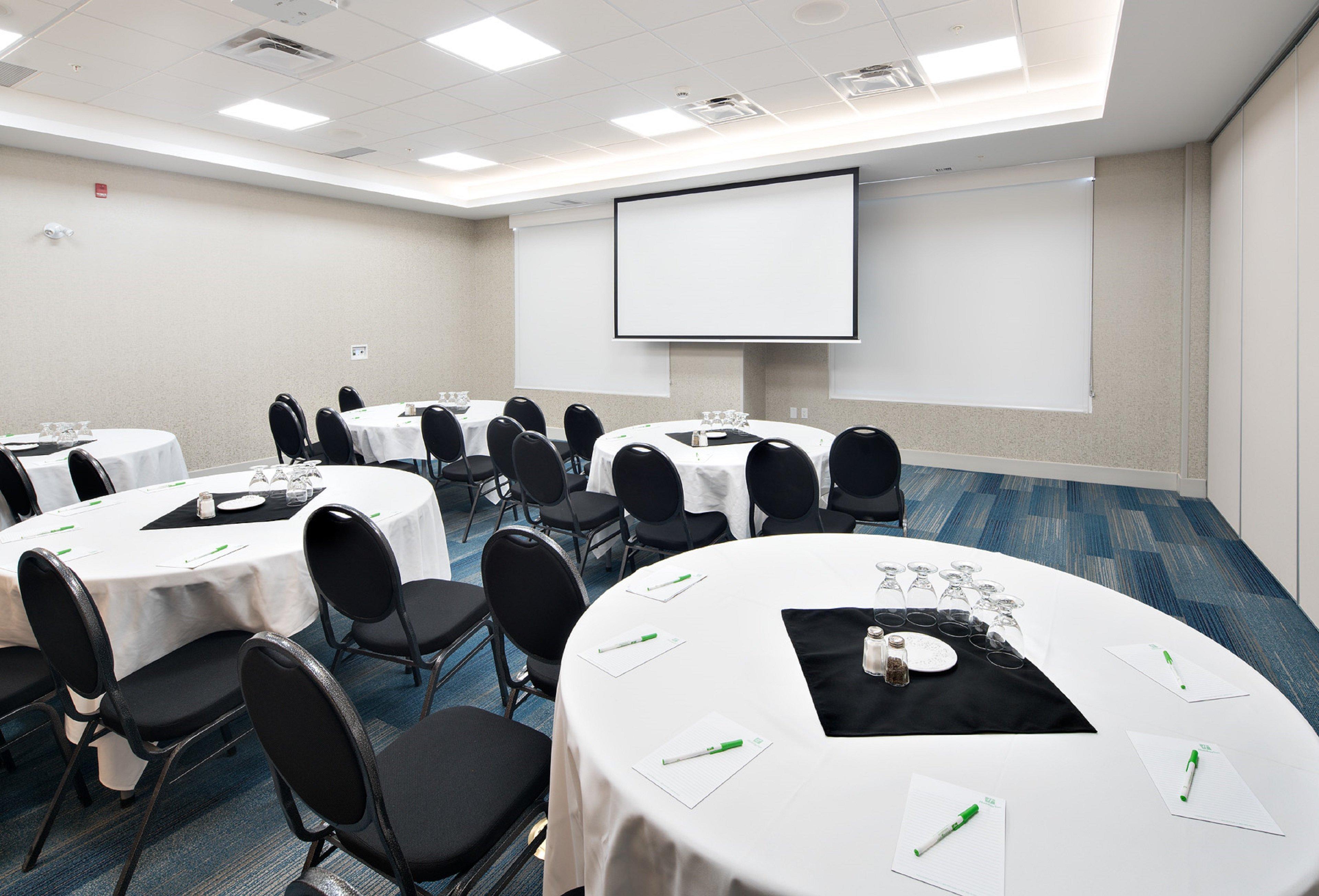 Holiday Inn Express - Red Deer North By Ihg Екстериор снимка