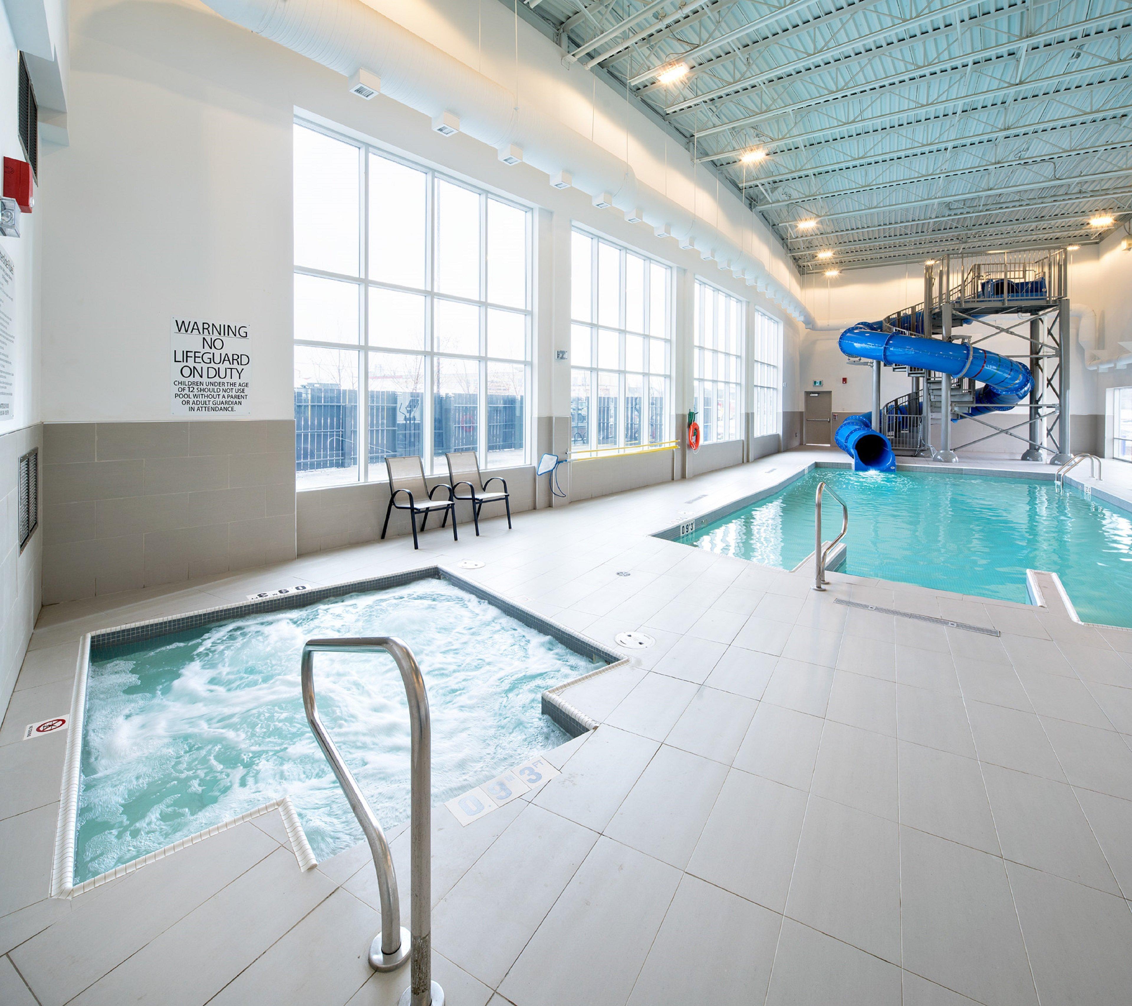 Holiday Inn Express - Red Deer North By Ihg Екстериор снимка