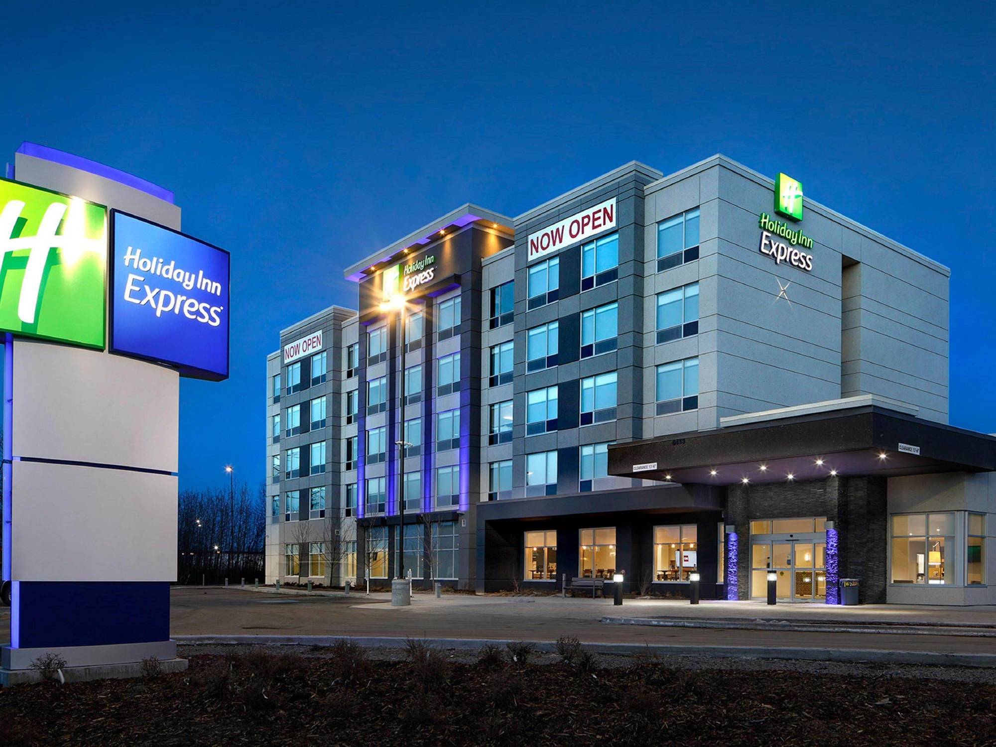 Holiday Inn Express - Red Deer North By Ihg Екстериор снимка
